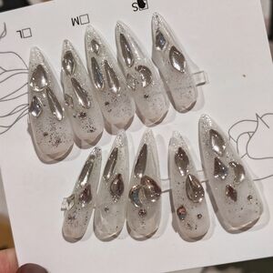 2/$20 Press on nails